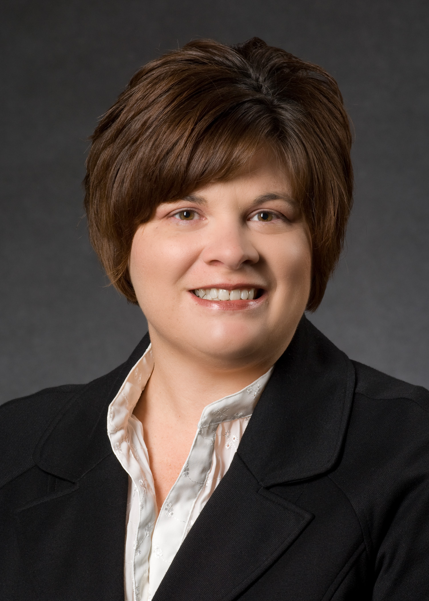 Tricia Simon's Headshot